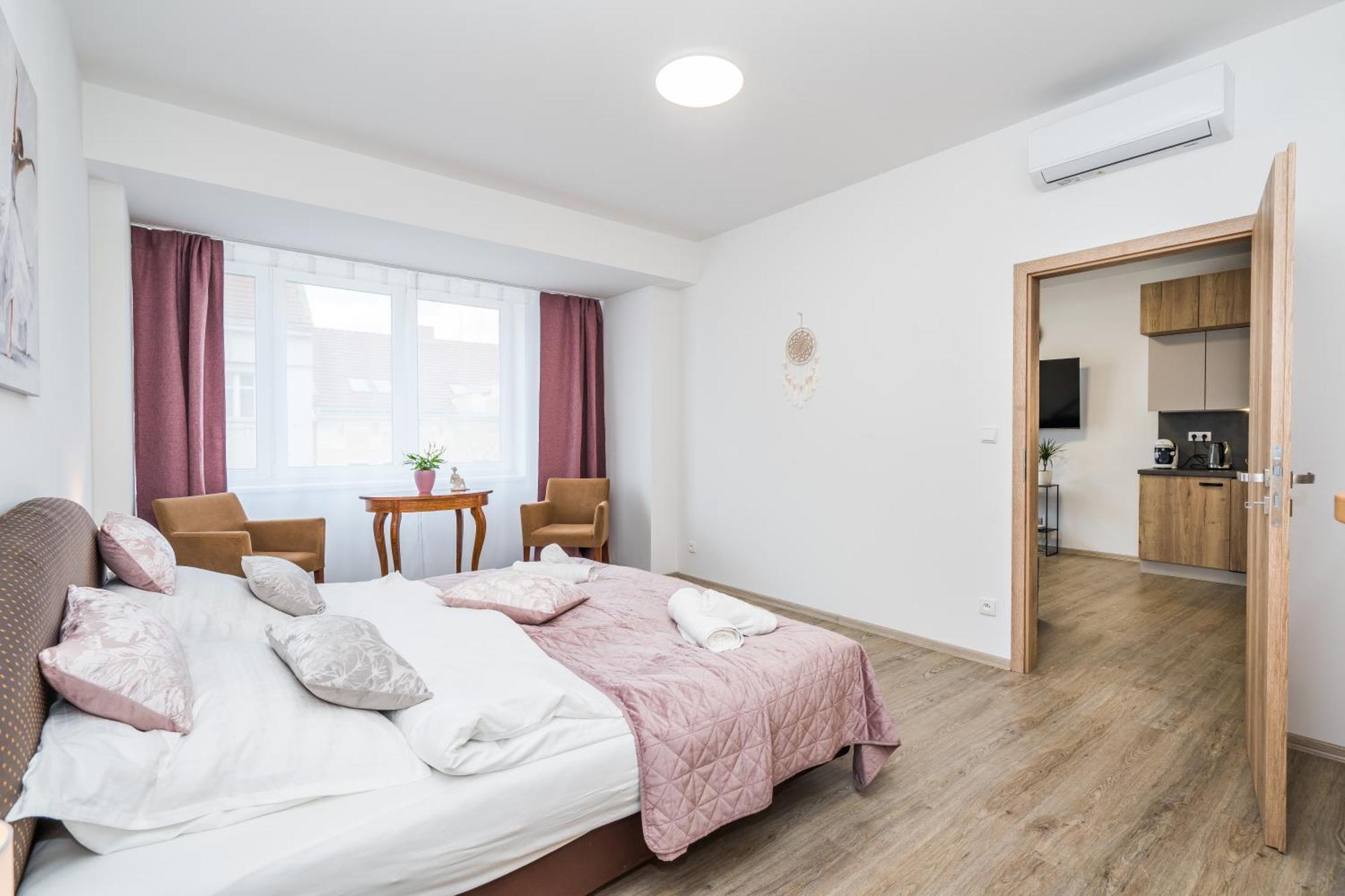 Perla Hradce 202 Lejlighed Hradec Králové Eksteriør billede